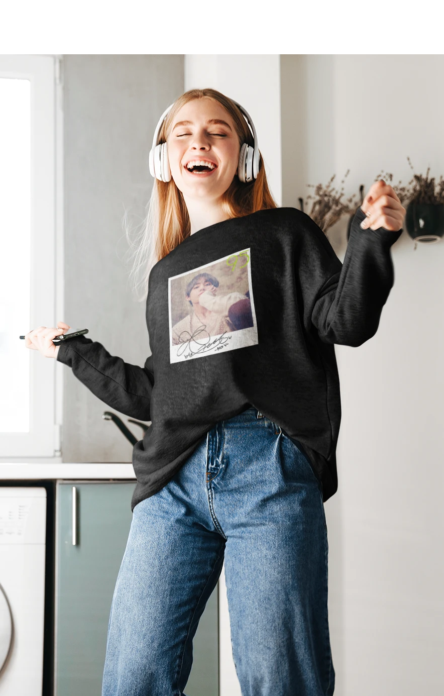 BTS V AUTOGRAPH : BTS - Winter Sweatshirts BLACK
