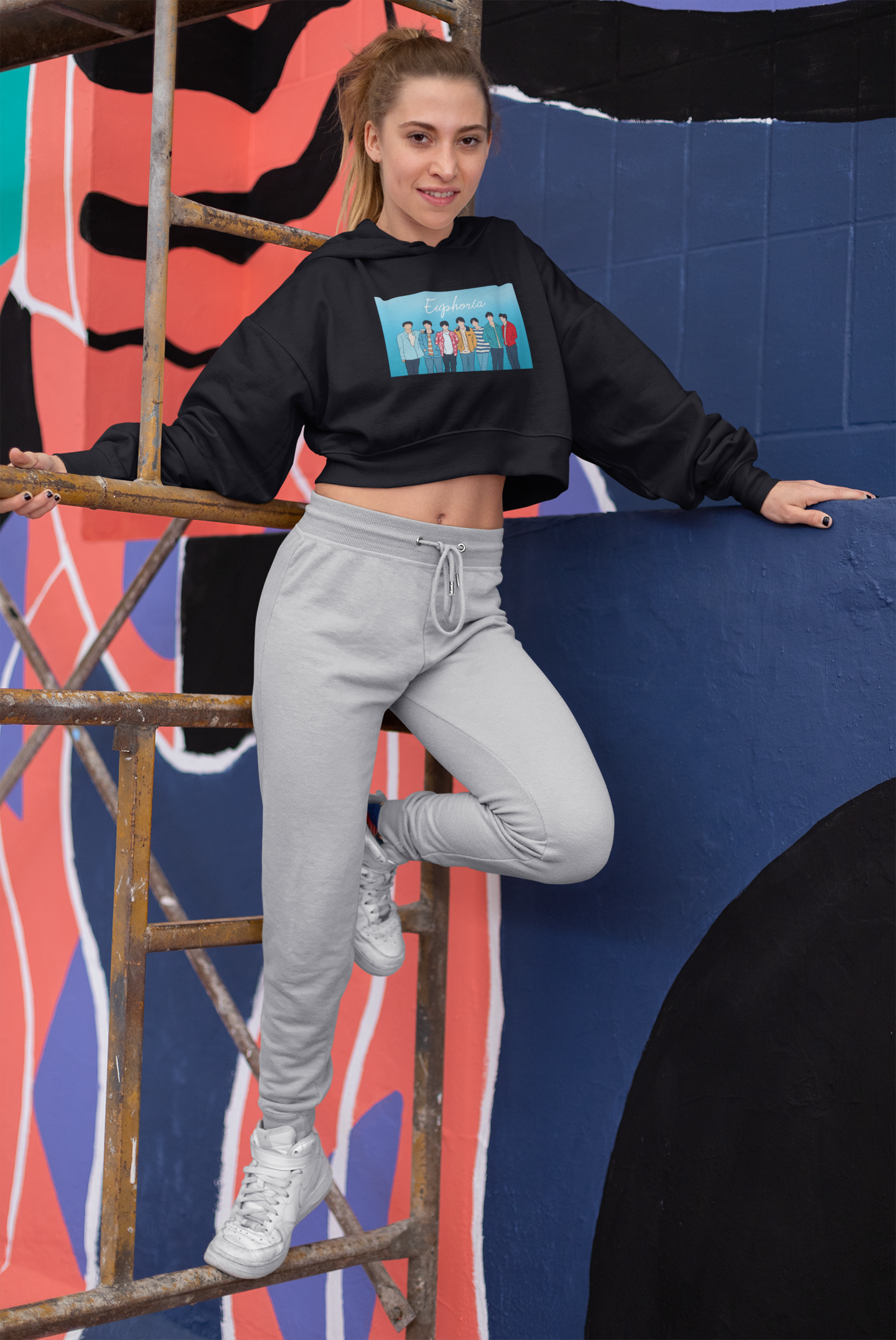 Euphoria : BTS - Winter Crop Hoodies BLACK