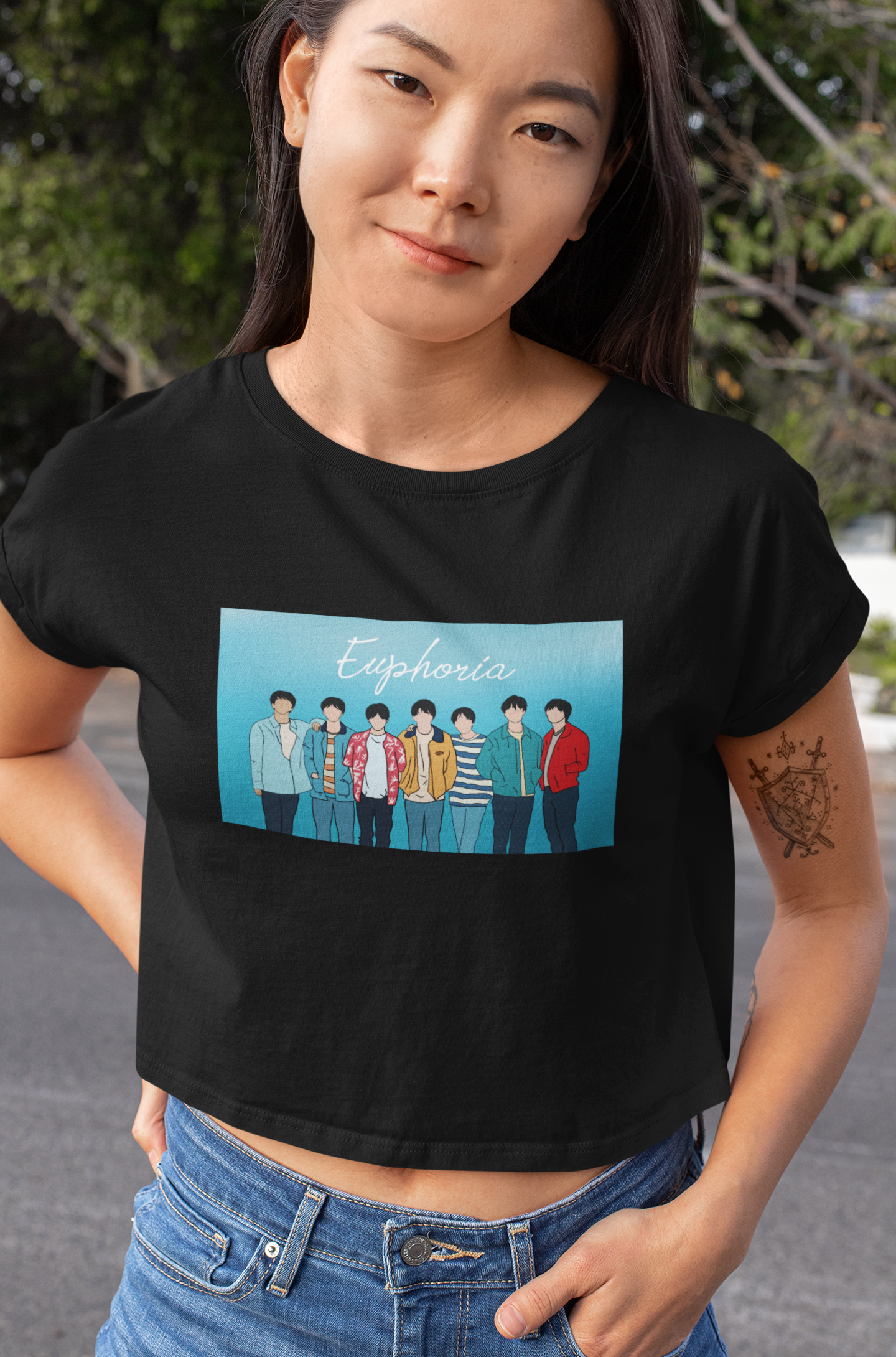 EUPHORIA : BTS - HALF-SLEEVE CROP TOPS BLACK