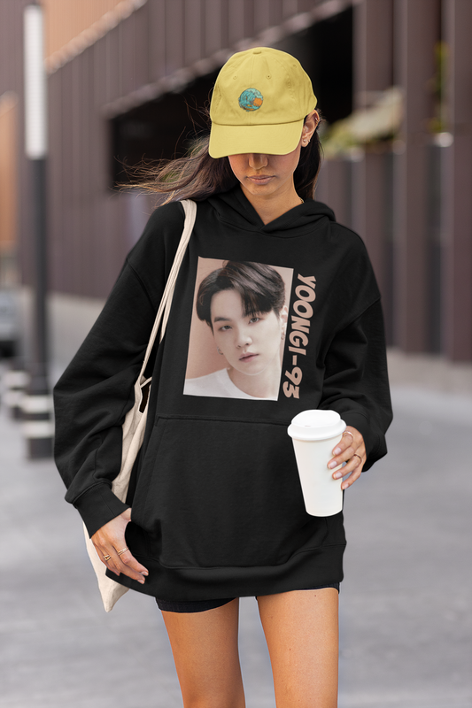 Yoongi: BTS - WINTER HOODIES BLACK