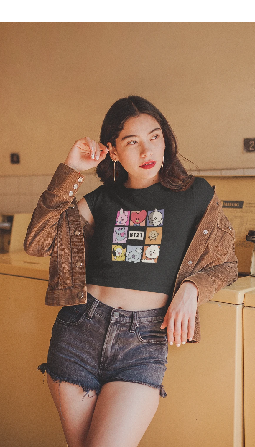 CHIBI BT21 SQUAD : BTS - HALF-SLEEVE CROP TOPS BLACK