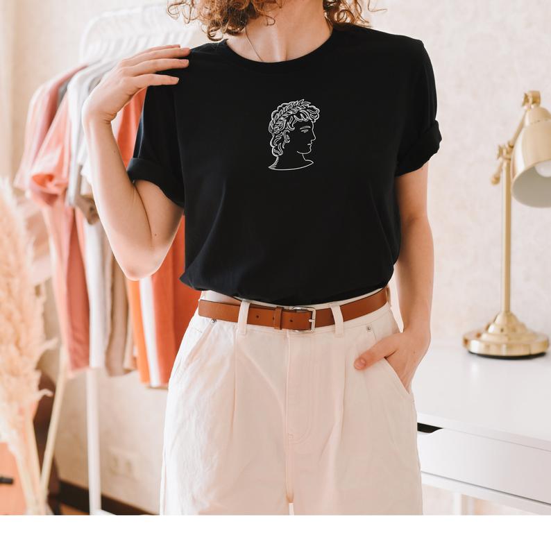 Greek Statue Line Art - MINIMAL : Unisex Half-Sleeve T-Shirt BLACK