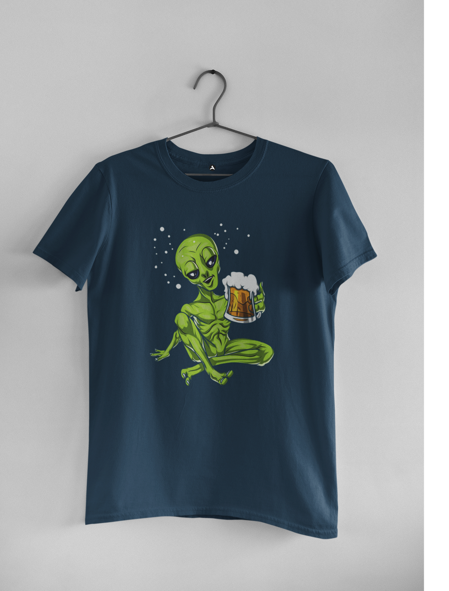 ALIEN HAVING BEER : ALIEN & SPACE- HALF-SLEEVE T-SHIRTS