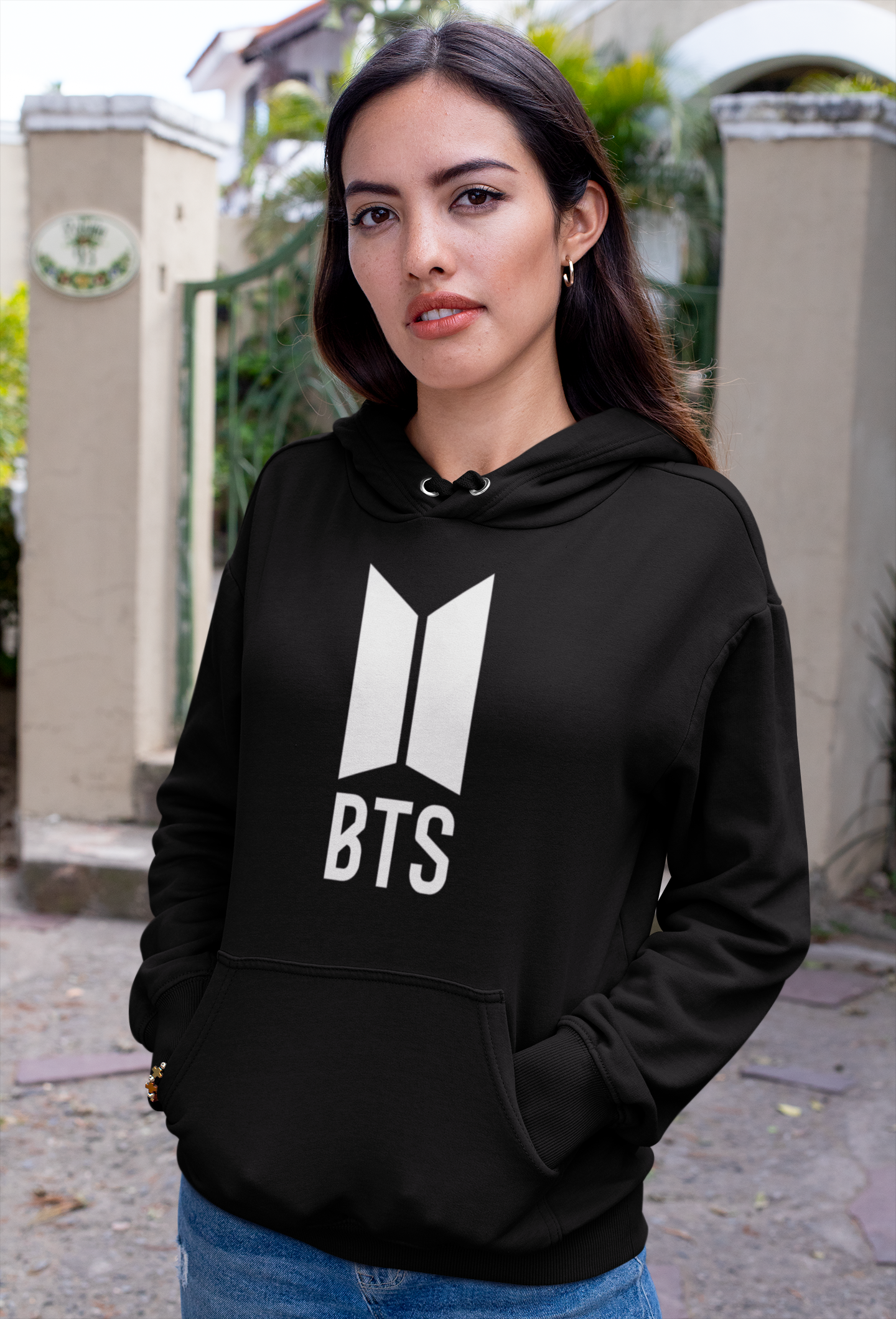 BTS EMBLEM - WINTER HOODIES BLACK