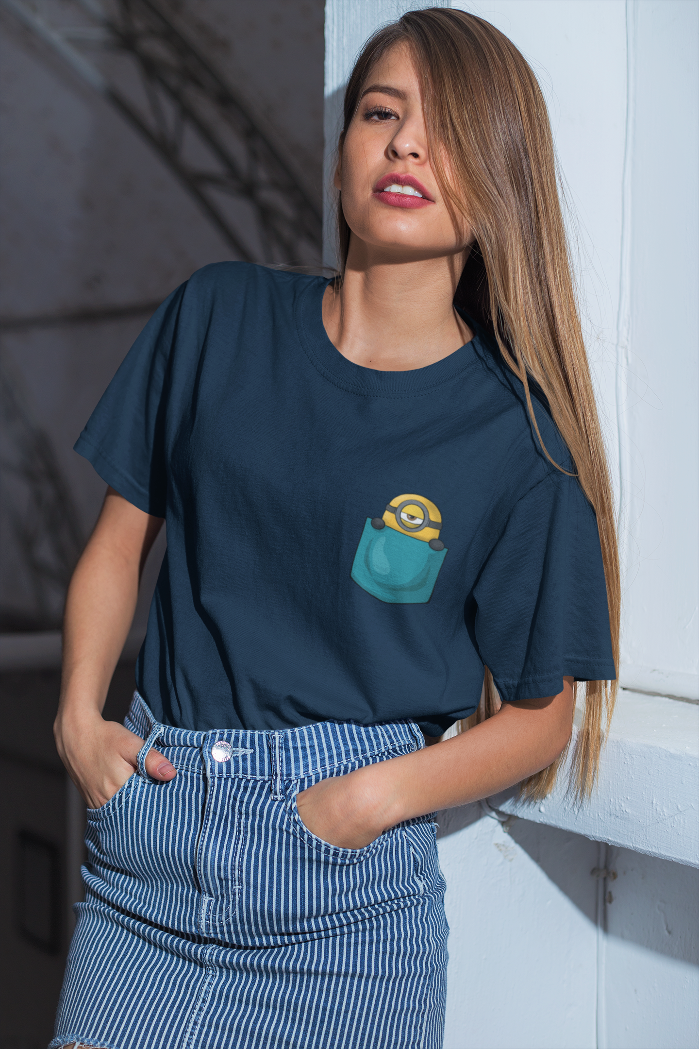 " MINIONS " - HALF-SLEEVE POCKET DESIGN T-SHIRTS. NAVY BLUE