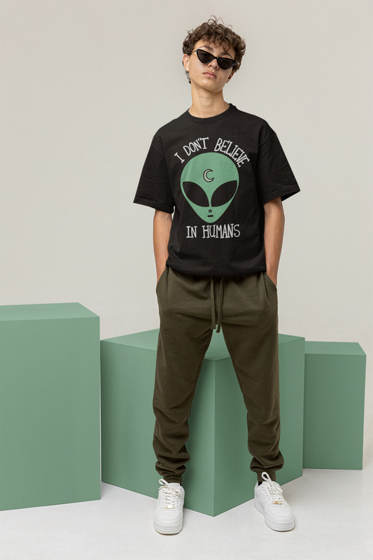 I Don't Believe in Humans: Alien and Space- Oversized T-Shirts BLACK