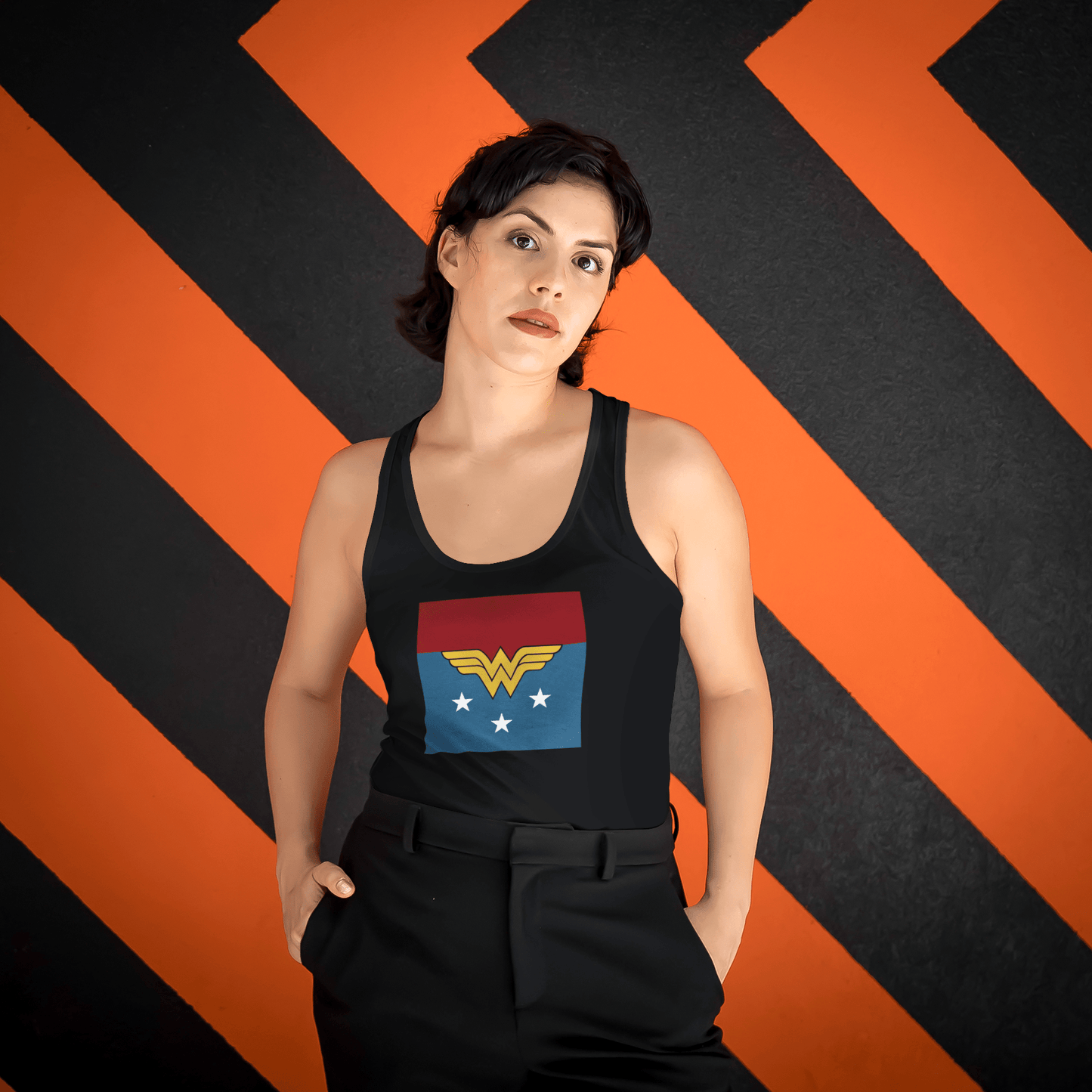 WONDER WOMAN GOLDEN ARMOR : Tank Tops BLACK