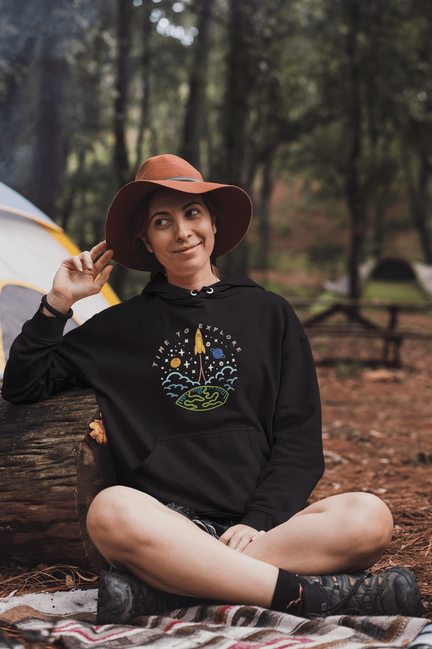 " TIME TO EXPLORE" WINTER HOODIES BLACK