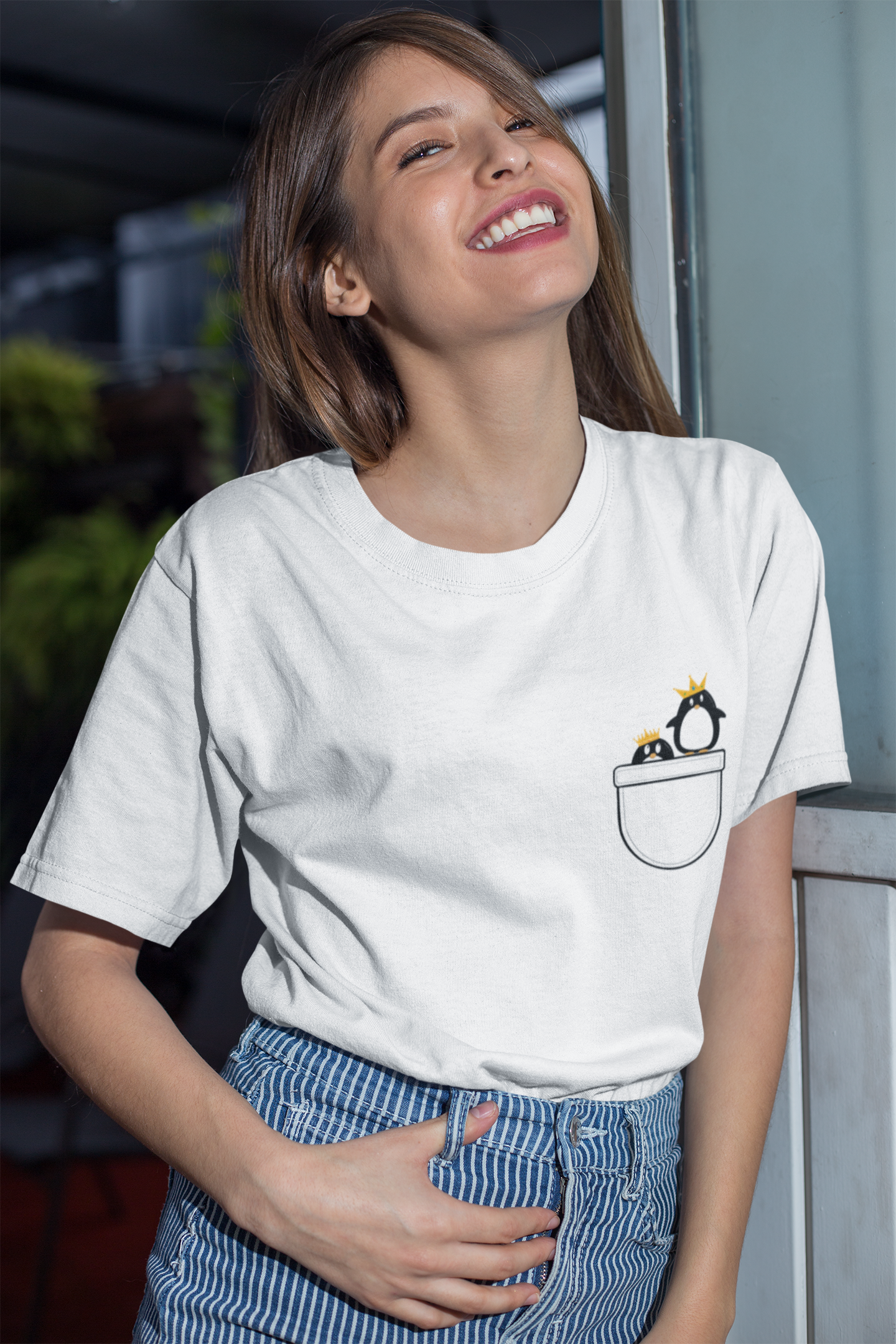 "CUTE PINGU"- HALF-SLEEVE POCKET DESIGN T-SHIRT'S WHITE