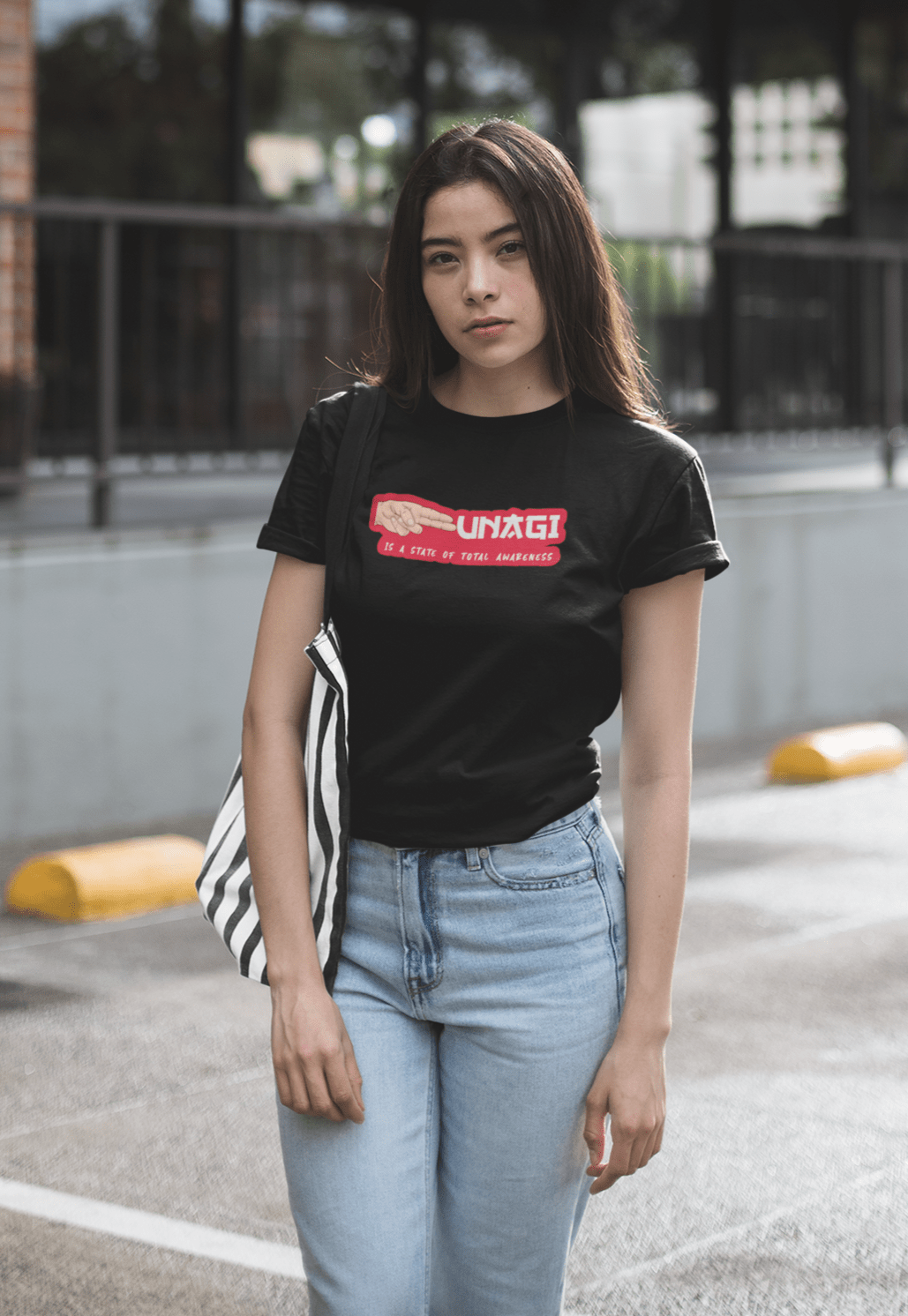 UNAGI- FRIENDS: HALF-SLEEVE T-SHIRTS BLACK
