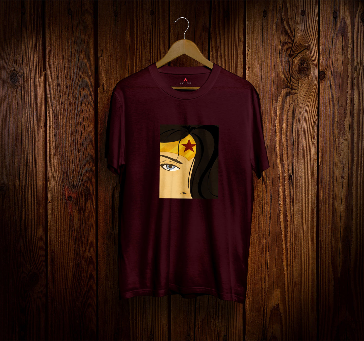"WONDER WOMAN " HALF-SLEEVE T-SHIRT.