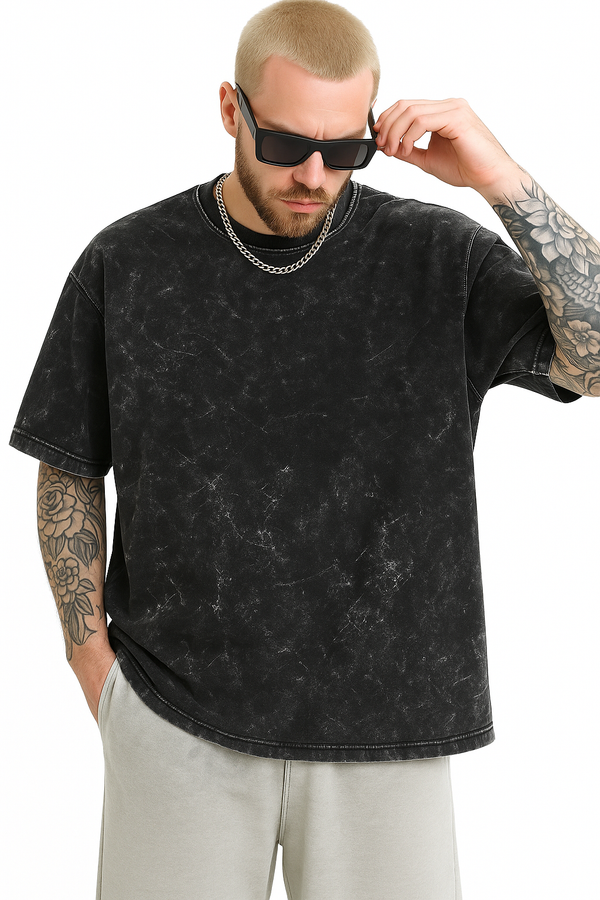 Acid Wash Oversized T-shirt: Black BLACK