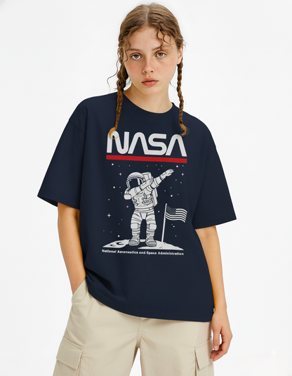 NASA Astronaut Dab: ALIEN & SPACE- Unisex Oversized T-Shirts