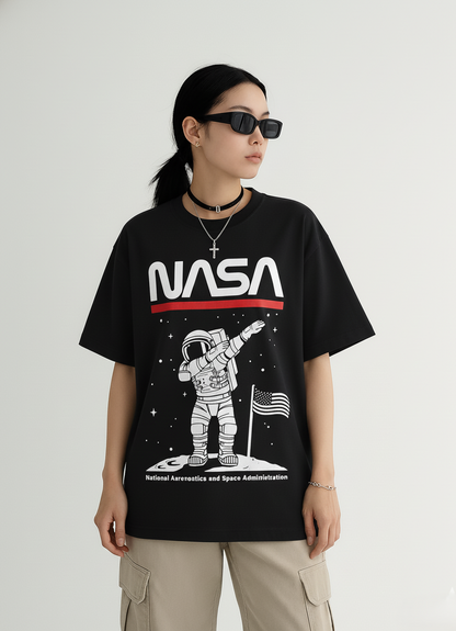 NASA Astronaut Dab: ALIEN & SPACE- Unisex Oversized T-Shirts