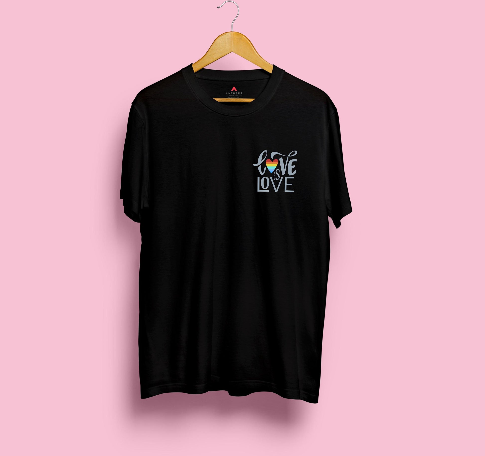 " LOVE IS LOVE "- HALF-SLEEVE T-SHIRTS BLACK