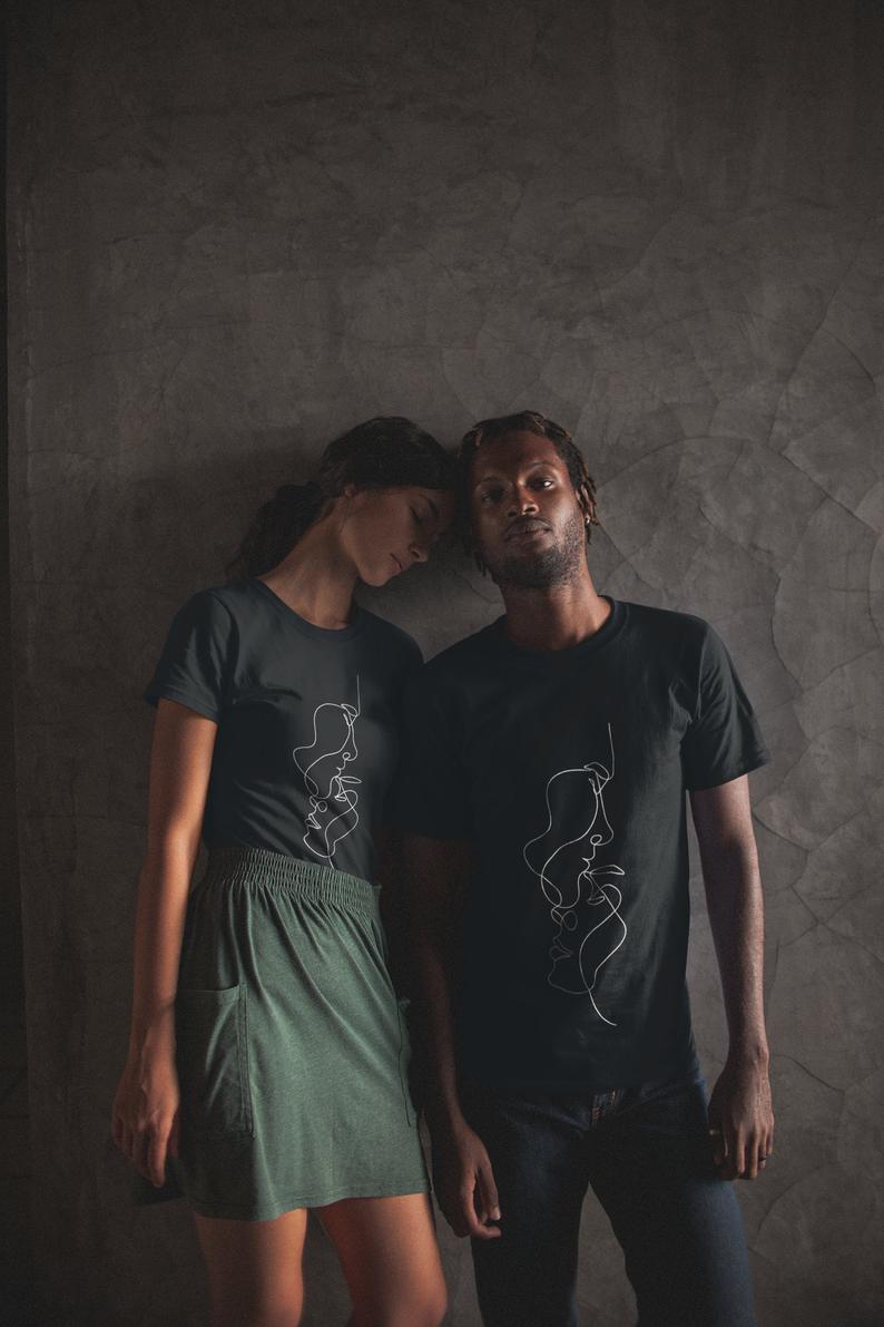 Couple Line Art - MINIMAL: Unisex Half-Sleeve T-Shirt BLACK
