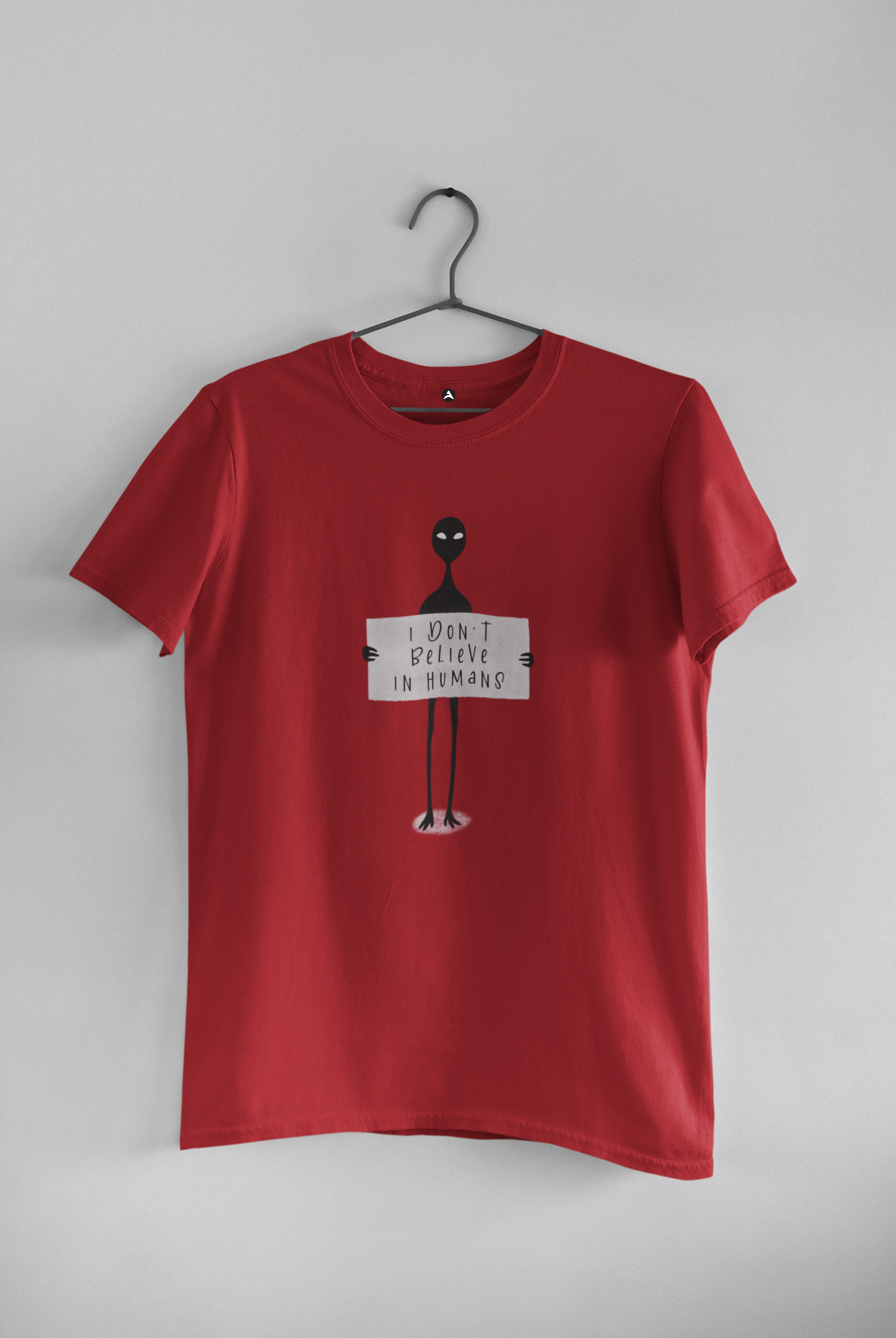 I Don't Believe In Humans : ALIEN & SPACE- Half-Sleeve T-shirts RED