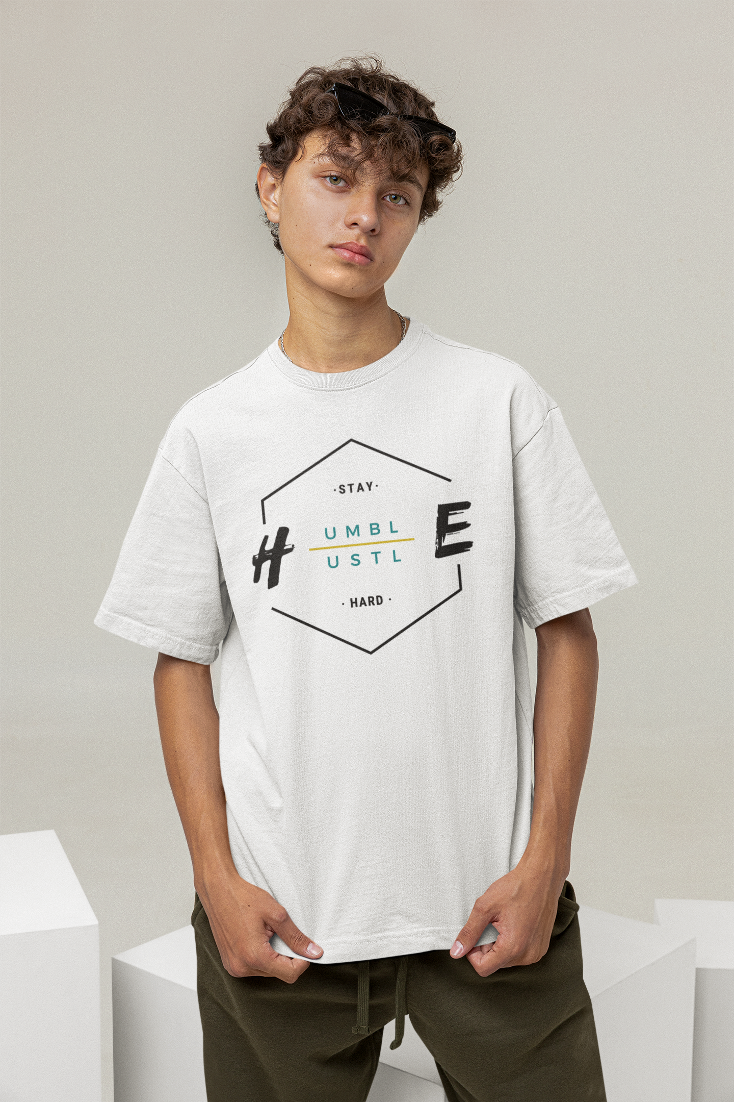 STAY HUMBLE, HUSTLE HARD - Oversized T-shirt WHITE