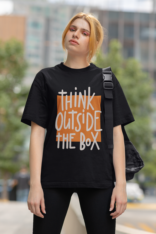 Think outside the box- Oversized T-shirt BLACK